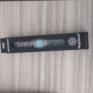 NWT Limited Release 2022 Epcot International Food & Wine Festival MagicBand+